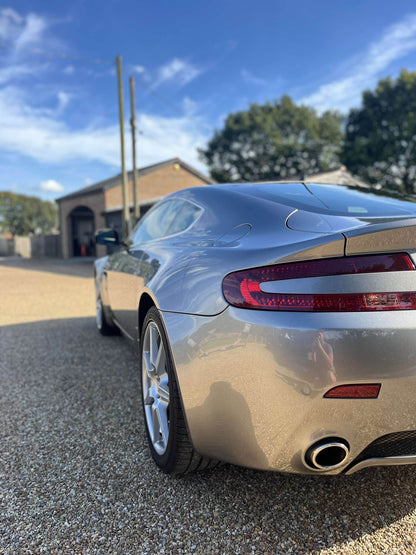 Aston Martin Vantage 4.3L
